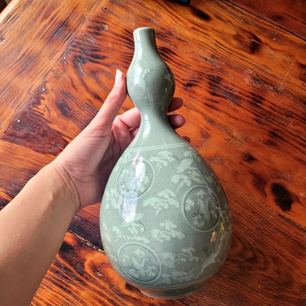Korean Celadon Double gourd vase with inlaid crane and cloud motifs 19th C